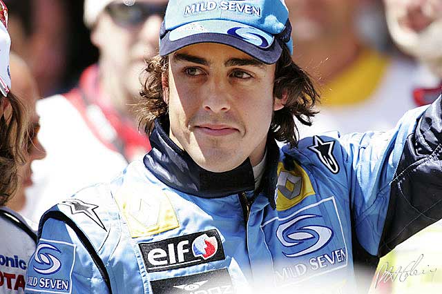 Ferrariju bi se Alonso priključio na kraju sezone 2010. godine, dakle nakon još dvije sezone u Renaultu, te bi ostao do kraja sezone 2014. godine.
