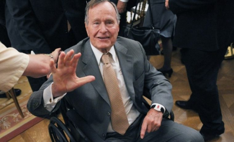 000_Was7151516georgebushstarijiAFP_1356888912.jpg Foto: afp