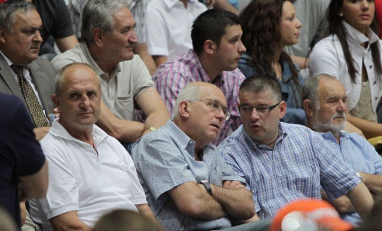 057_cibona_09_1244232292.JPG 057_cibona_09_1244232292.JPG