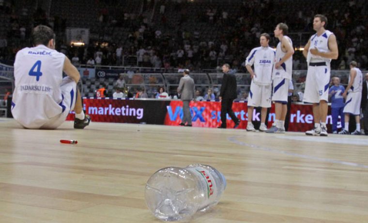 057_cibona_37_1244232306.JPG 057_cibona_37_1244232306.JPG