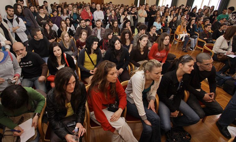 057_studenti_6_1240320386.JPG Foto: Filip Brala