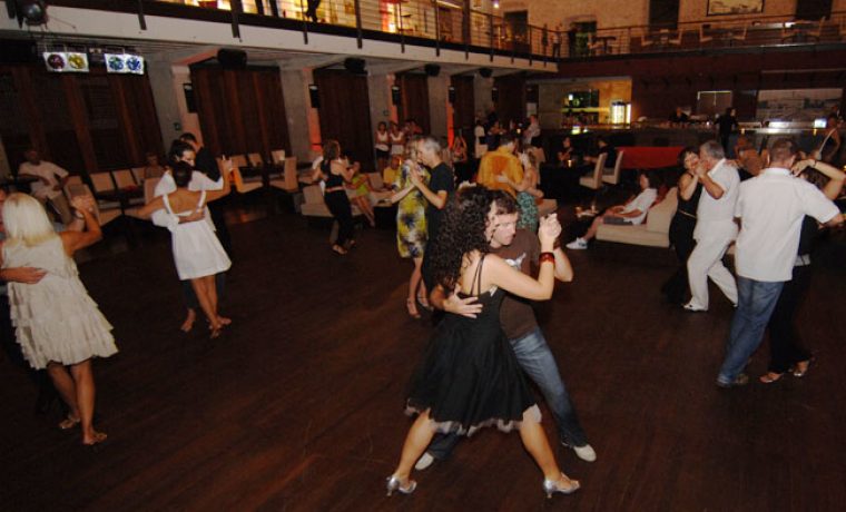 057_tango_1_1250633803.JPG 057_tango_1_1250633803.JPG