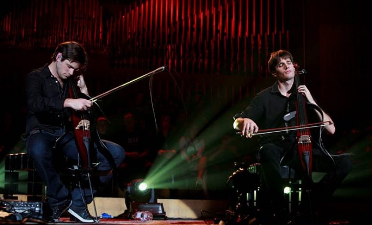 2CELLOS_1327565432.jpg