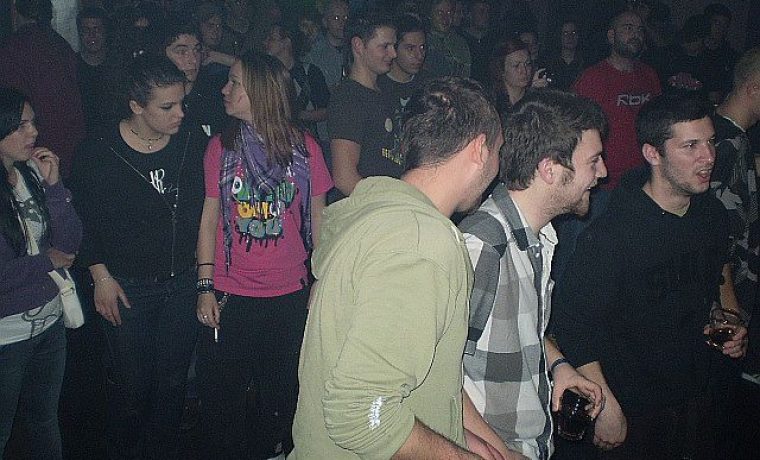 2_1266774521.jpg