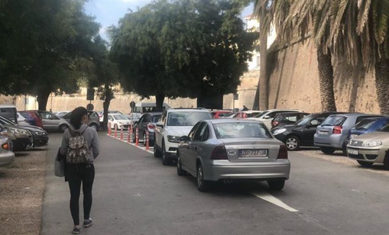 44752986_337645190125427_7707827512893505536_n_1540471610.jpg Foto: 057info - čitatelj