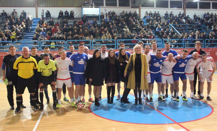 49344798_2133295183399261_5087622335318458368_o_1546015583.jpg Foto: Futsal Čarolija