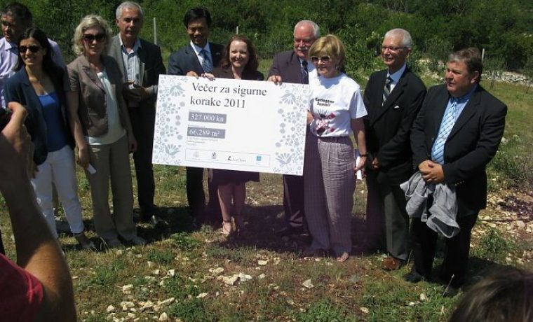 AmCham_2_1340127472.jpg