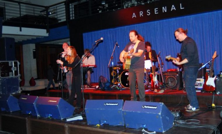 Arsenal_Nola01_1291017658.JPG
