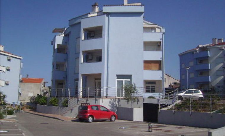 BLUE_1344014538.JPG