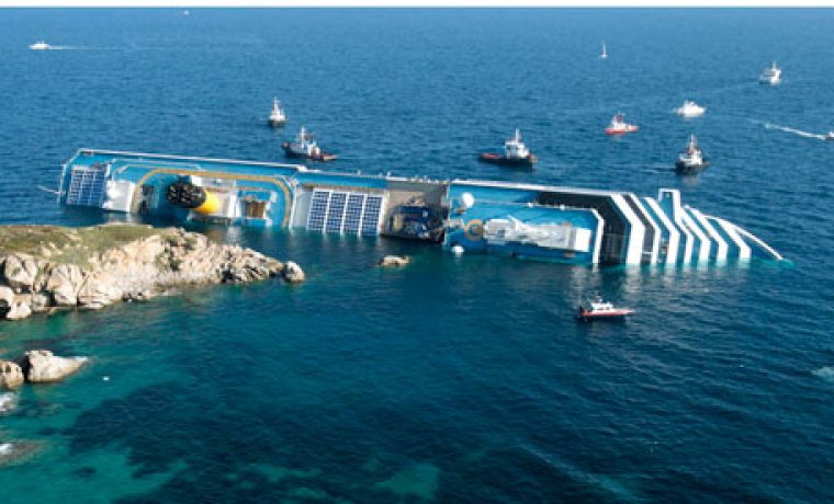 Costa_Concordia_runs_agro_007_1334823242.jpg