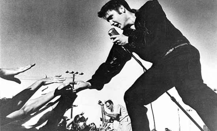 Elvis_Presley_1262965084.jpg