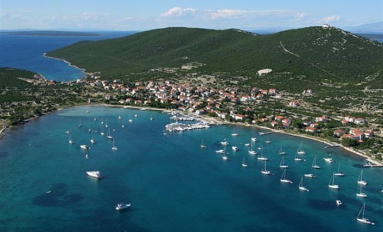 Hrvatska_Otok_Ist_1288267935.jpg