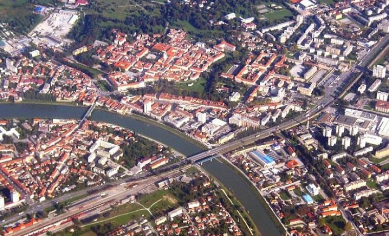 Karlovac_tri_mosta_1271231650.jpg