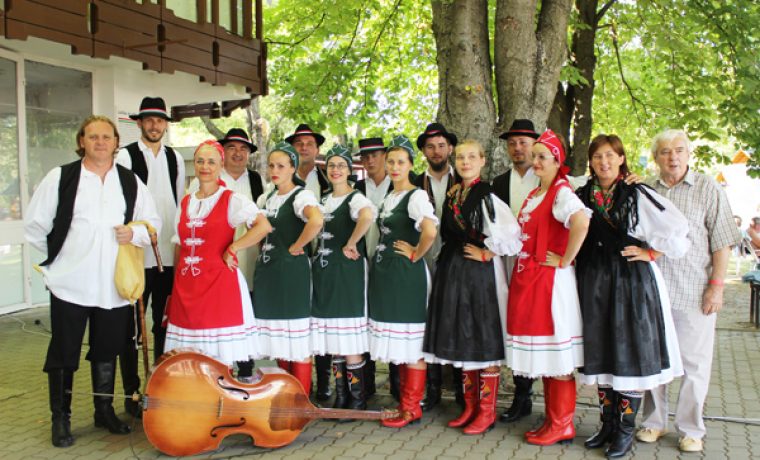 Ma_arska_narodna_no_nja_1445248689.JPG Foto: muzej-moslavine.hr
