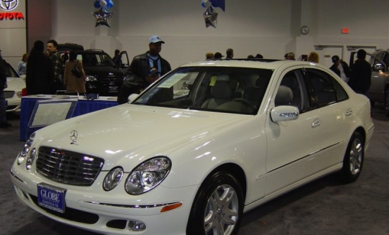 Mercedes_E320__1365324011.jpg