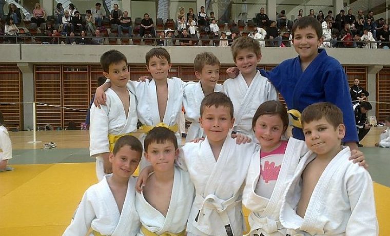 Mla_i_Dje_aci_1333269826.jpg