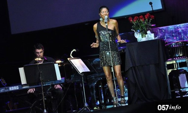 Natalie_Cole__1451671575.jpg Foto: 057 info