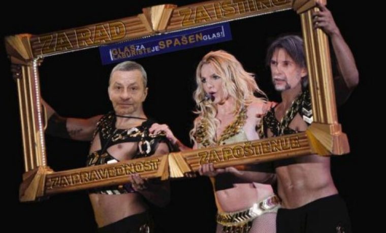 Spektakl_u_Areni_Britney_Spears_u_Lesarovoj_kampanji_ca_large_1317559671.jpg