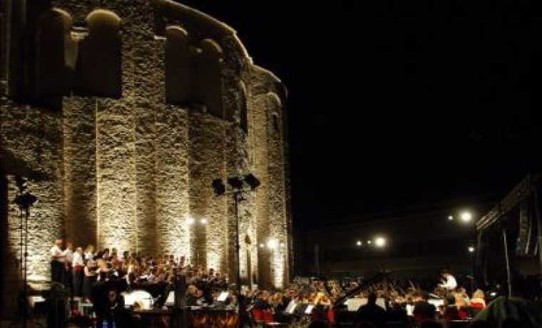 Svecano_otvorenje_na_Forumu_1215253640.jpg