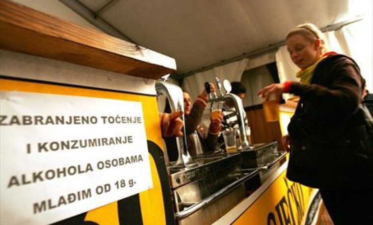 TOCENJE_ALKOHOLA_101007_thumb_1321426997.jpg TOCENJE_ALKOHOLA_101007_thumb_1321426997.jpg