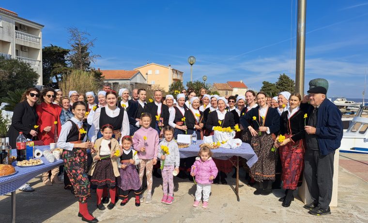 U Dobropoljani okupili se za akciju Dan narcisa 2024. U Dobropoljani okupili se za akciju Dan narcisa 2024.