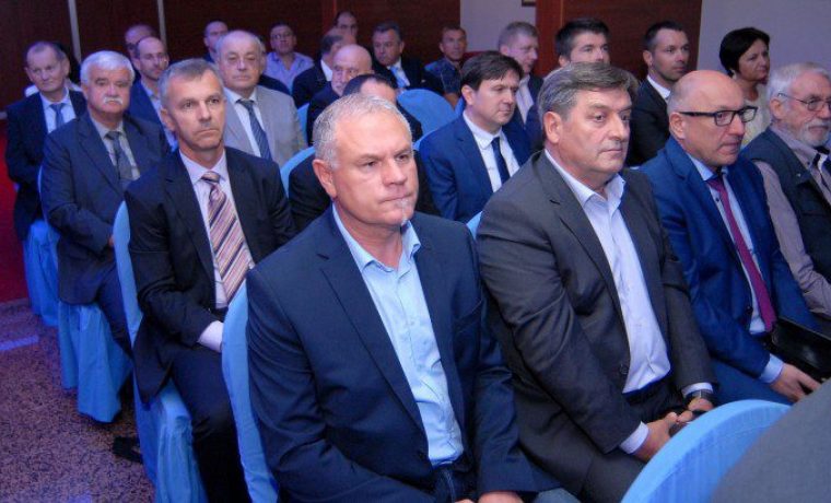 VID_6549_1475584747.JPG Foto: 057 info