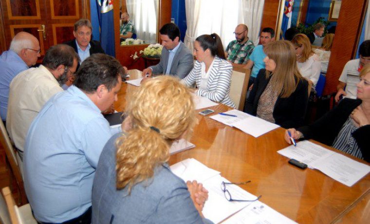 VID_7303_1434539043.JPG Foto: 057 info