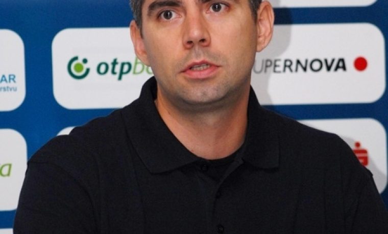 VID_7881_1350648211.JPG Foto: 057info