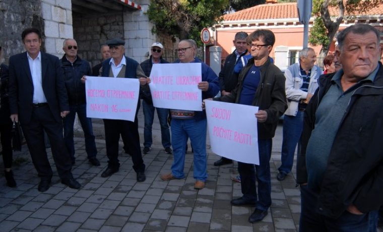 VID_8100_1476182971.JPG Foto: 057 info