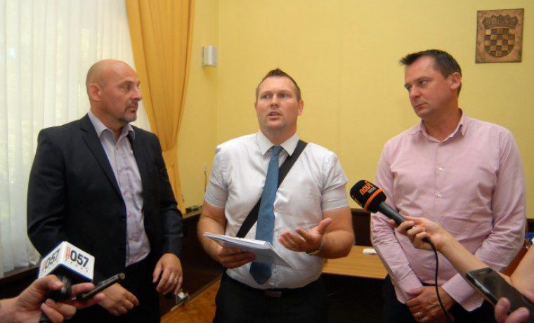 VID_8447_1497961375.JPG Foto: 057 info