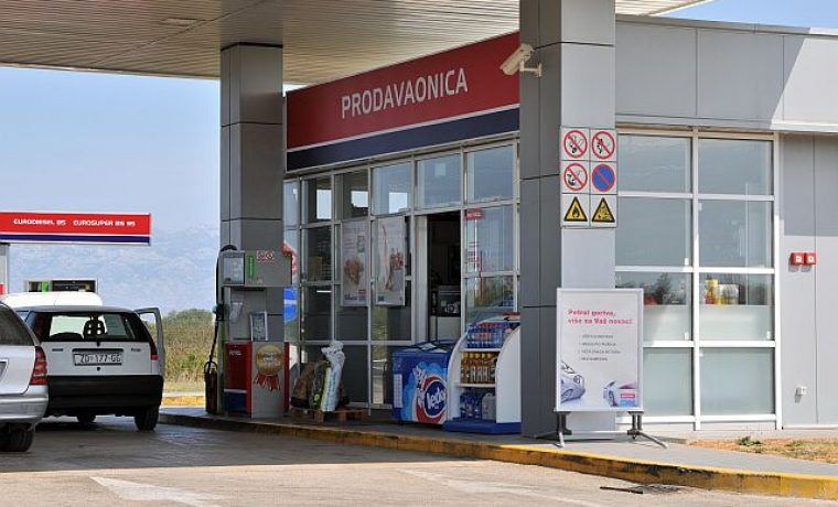 ZATON_PUMPA_02_1325837988.JPG