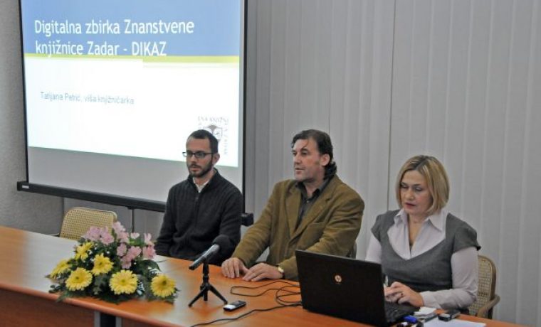 ZNANSTVENA_PRESS_03_1321118482.JPG