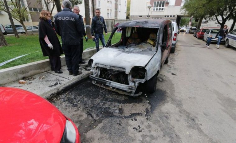 Zapaljeni_Auto___Ocevid_021116_16_1478160286.jpg Foto: Marin Gospić - Zadarski list