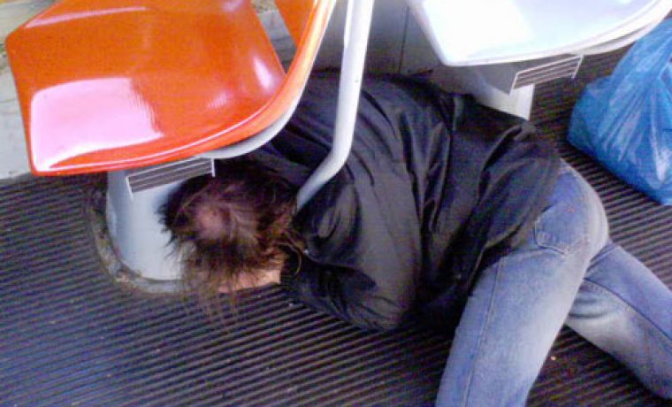 amazing_drunk_man_1258377964.jpg amazing_drunk_man_1258377964.jpg