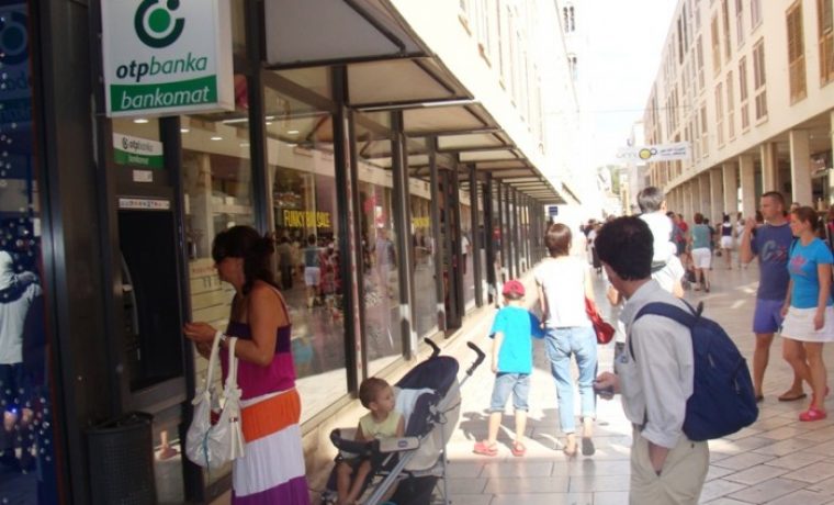 bankomat__kalelarga_1282212372.JPG bankomat__kalelarga_1282212372.JPG