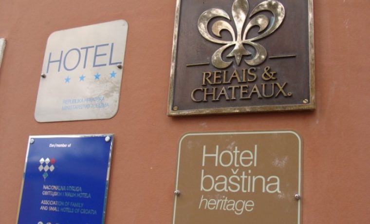 bastion__hotel_1385982011.JPG