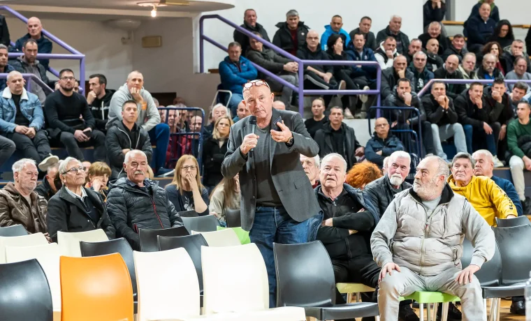 bibinje javna tribina gorivo dizel skladiste cermak gotovina (51) bibinje javna tribina gorivo dizel skladiste cermak gotovina (51)