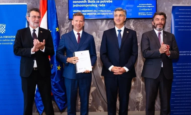 bili PR foto