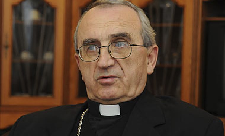biskup_zelimir_puljic_v_1268654825.jpg