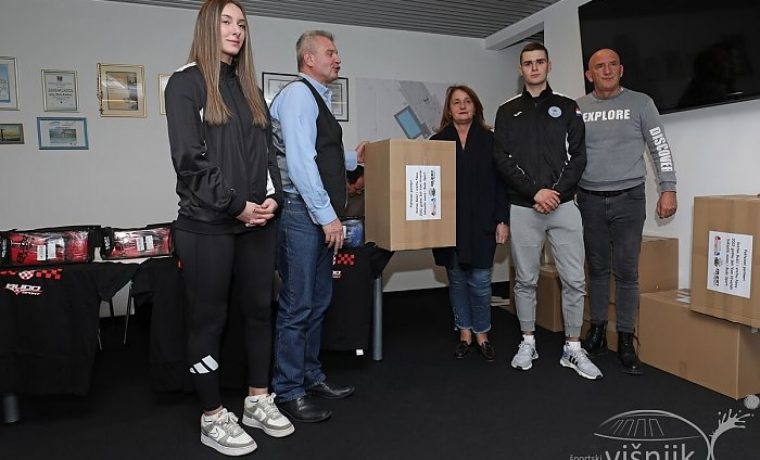 boksacki_savez_pokloni_boks_15_12_2021_29_1639569735.jpg Foto: SC Višnjik