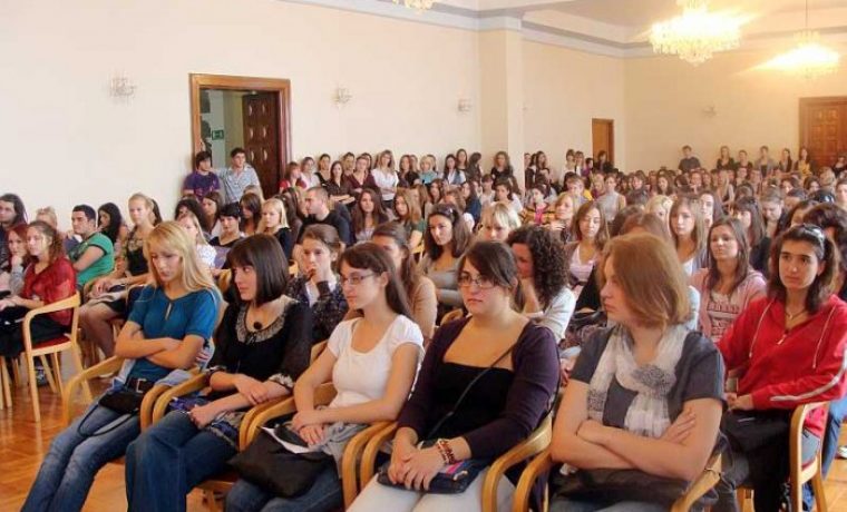 bruco_i__primanje_1254732487.jpg bruco_i__primanje_1254732487.jpg