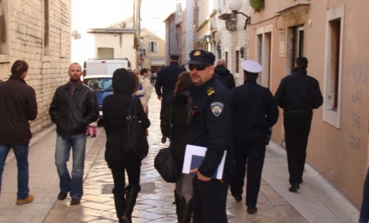 brusine__policija_1327494920.JPG brusine__policija_1327494920.JPG