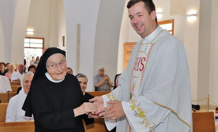 Foto: Naši školji