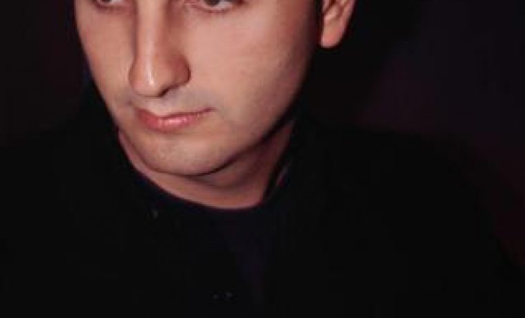 chris_dis_1227354207.jpg