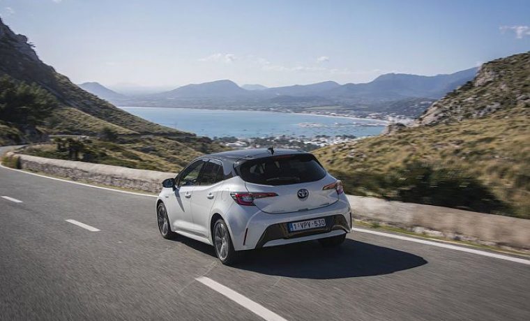 corolla_hb_1_8l_white_bitone_2019_017_972172_1581454398.jpg Foto: PR foto