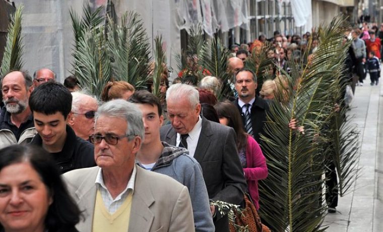 cvjetnica__procesija_1333346450.JPG