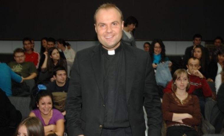 damir_stoji__1308302714.jpg damir_stoji__1308302714.jpg