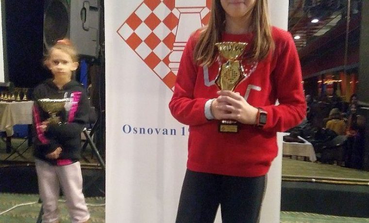 diara_vucenovic_1575393289.jpg