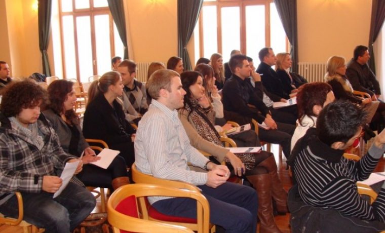 diplomacija__studenti_1292677637.JPG diplomacija__studenti_1292677637.JPG