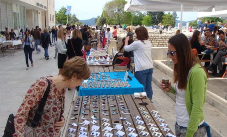 dizajneri__forum_1462015640.JPG Foto: 057info
